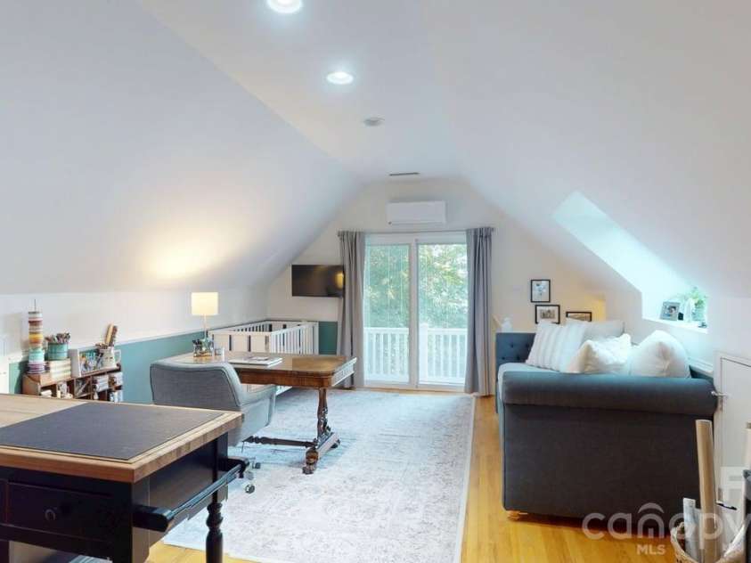 107 Beachview Drive, Mooresville, NC 28117.  MLS# CAR4377535, YatesRealty ID 22019. Bonus space to complete your needs