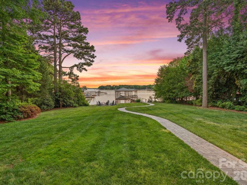 107 Beachview Drive, Mooresville, NC 28117.  MLS# CAR4377535, YatesRealty ID 22019. The perfect way to start and end every day!