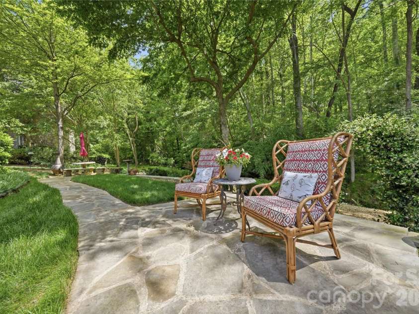 2418 La Maison Drive, Charlotte, NC 28226.  MLS# CAR4356695, YatesRealty ID 22020. 