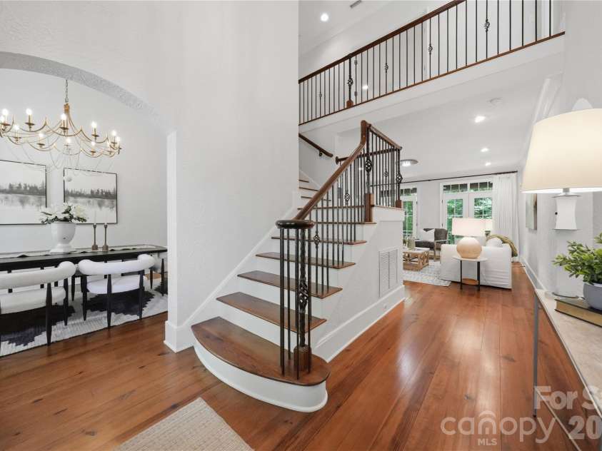2418 La Maison Drive, Charlotte, NC 28226.  MLS# CAR4356695, YatesRealty ID 22020. 