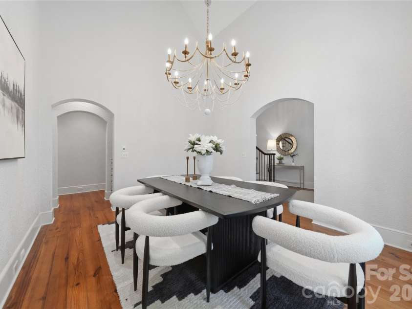 2418 La Maison Drive, Charlotte, NC 28226.  MLS# CAR4356695, YatesRealty ID 22020. 