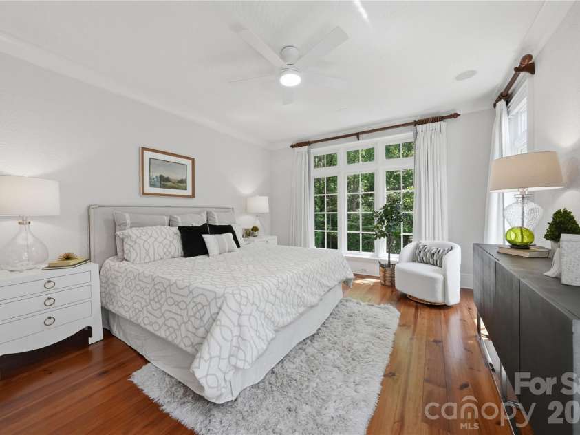 2418 La Maison Drive, Charlotte, NC 28226.  MLS# CAR4356695, YatesRealty ID 22020. 