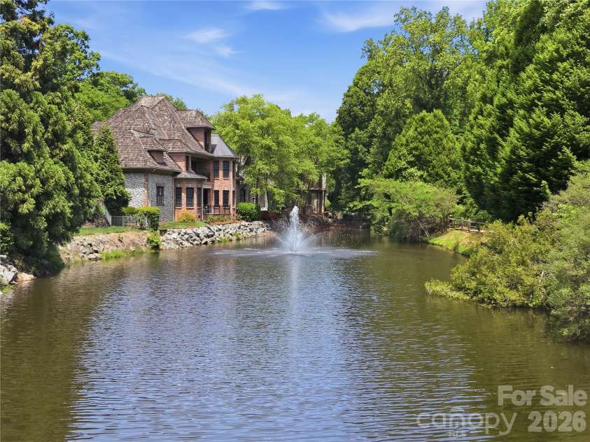 2418 La Maison Drive, Charlotte, NC 28226.  MLS# CAR4356695, YatesRealty ID 22020. 