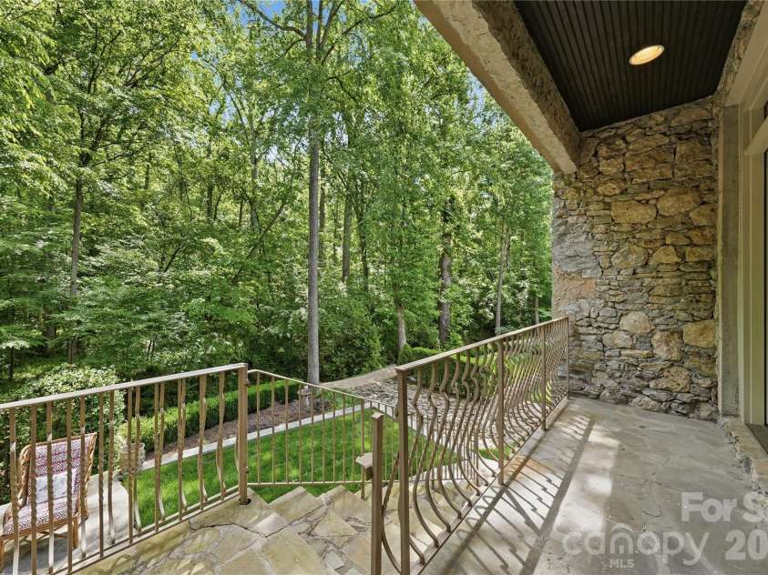 2418 La Maison Drive, Charlotte, NC 28226.  MLS# CAR4356695, YatesRealty ID 22020. 