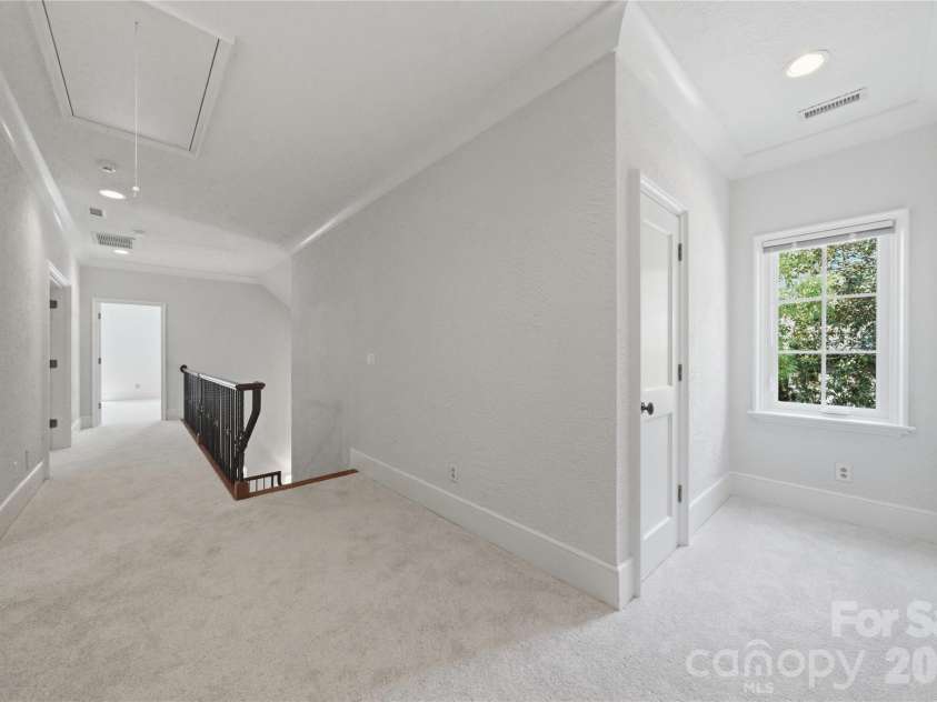 2418 La Maison Drive, Charlotte, NC 28226.  MLS# CAR4356695, YatesRealty ID 22020. 