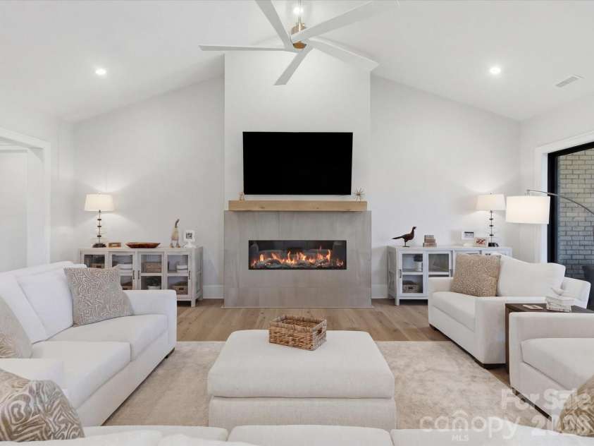 1008 Broadmoor Drive, Marvin, NC 28173.  MLS# CAR4364029, YatesRealty ID 22021. 