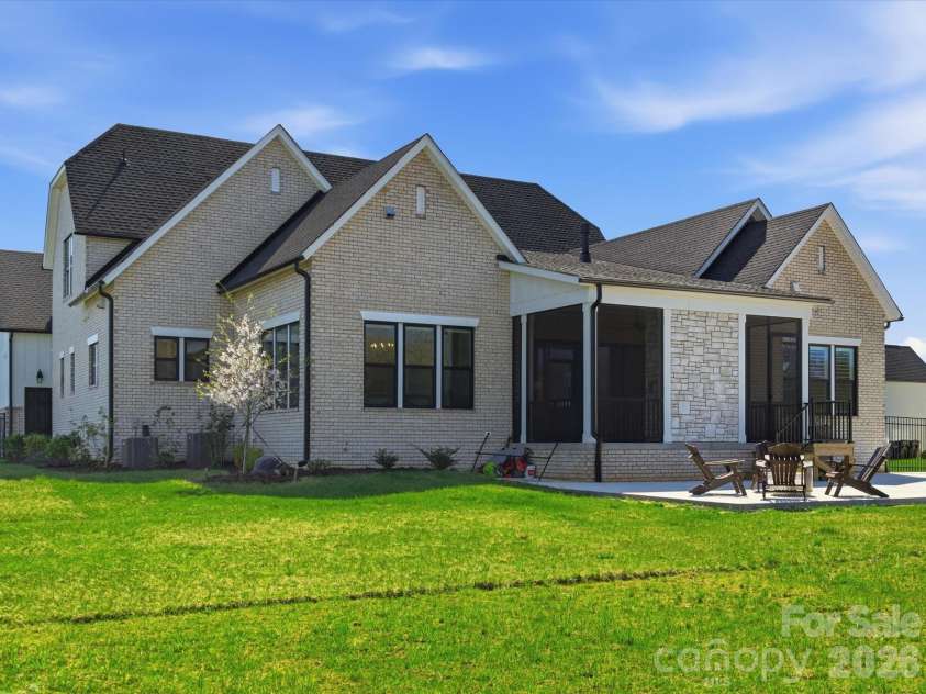 1008 Broadmoor Drive, Marvin, NC 28173.  MLS# CAR4364029, YatesRealty ID 22021. 