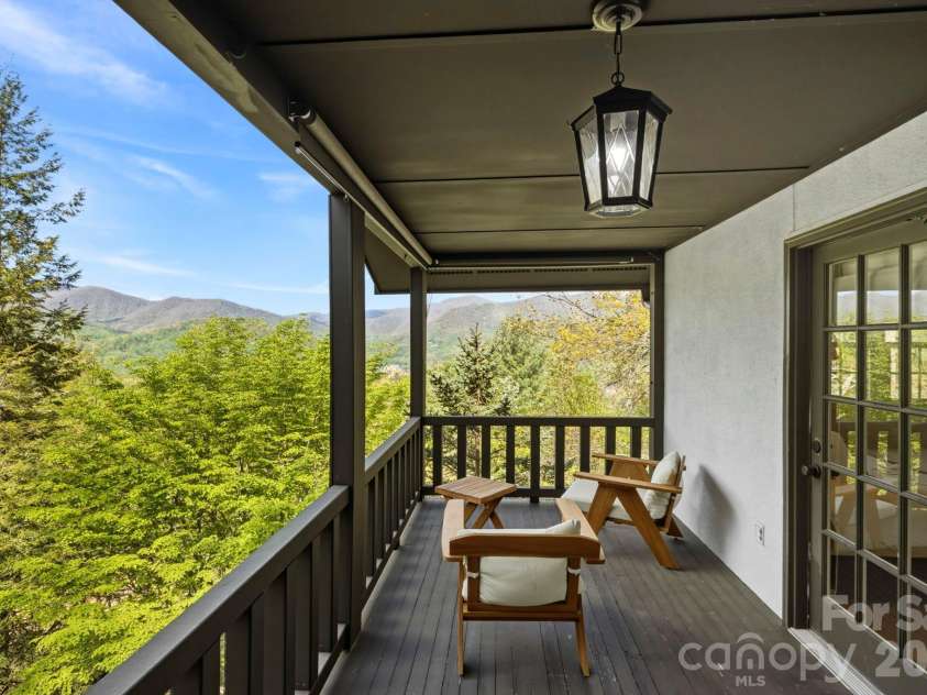821 Summit Drive, Maggie Valley, NC 28751.  MLS# CAR4371108, YatesRealty ID 22022. 
