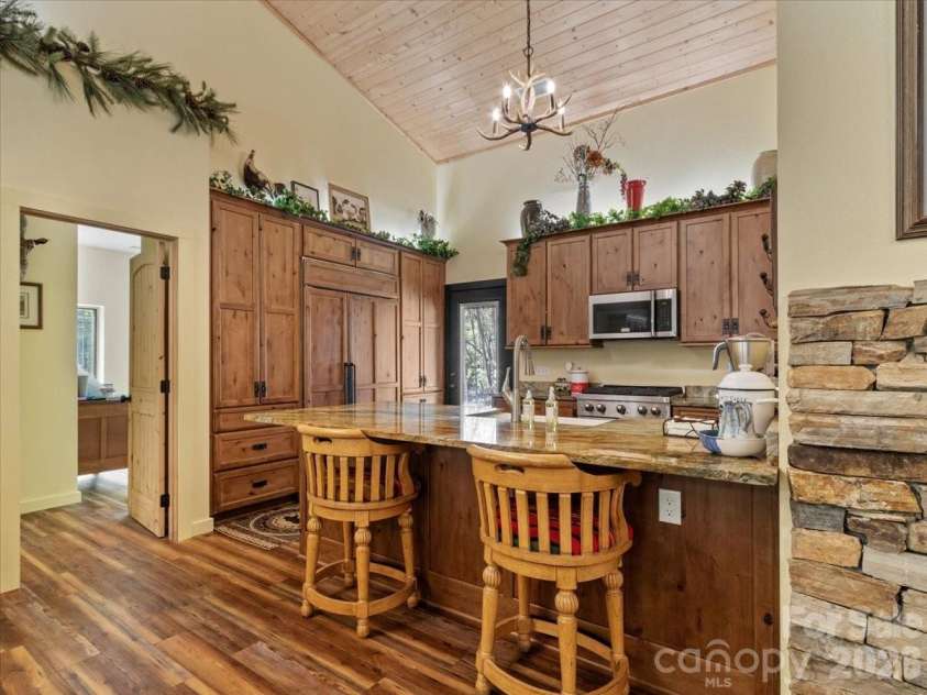 183 Mayfly Court, Spruce Pine, NC 28777.  MLS# CAR4377754, YatesRealty ID 22025. 