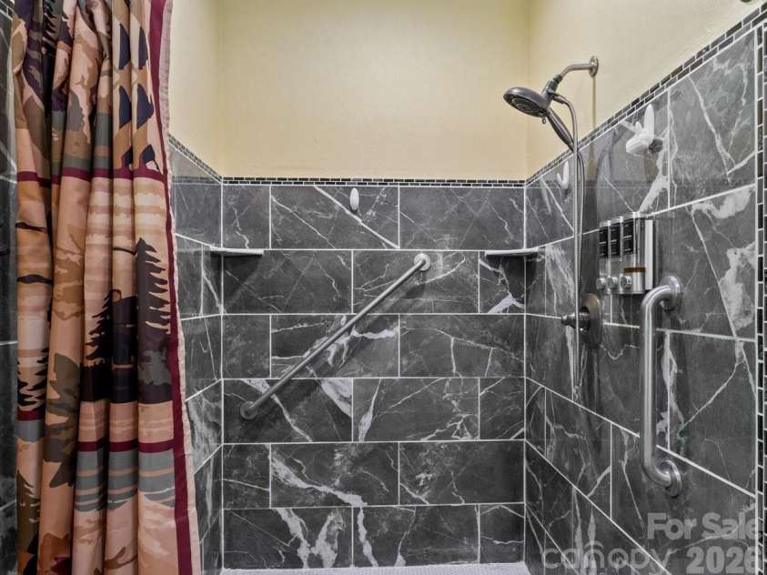 183 Mayfly Court, Spruce Pine, NC 28777.  MLS# CAR4377754, YatesRealty ID 22025. 