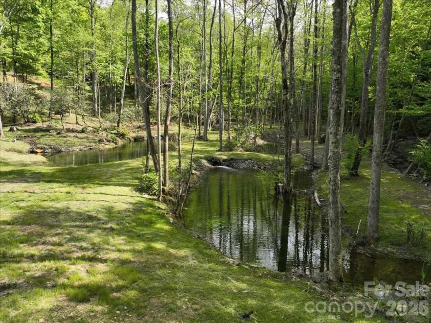 183 Mayfly Court, Spruce Pine, NC 28777.  MLS# CAR4377754, YatesRealty ID 22025. 