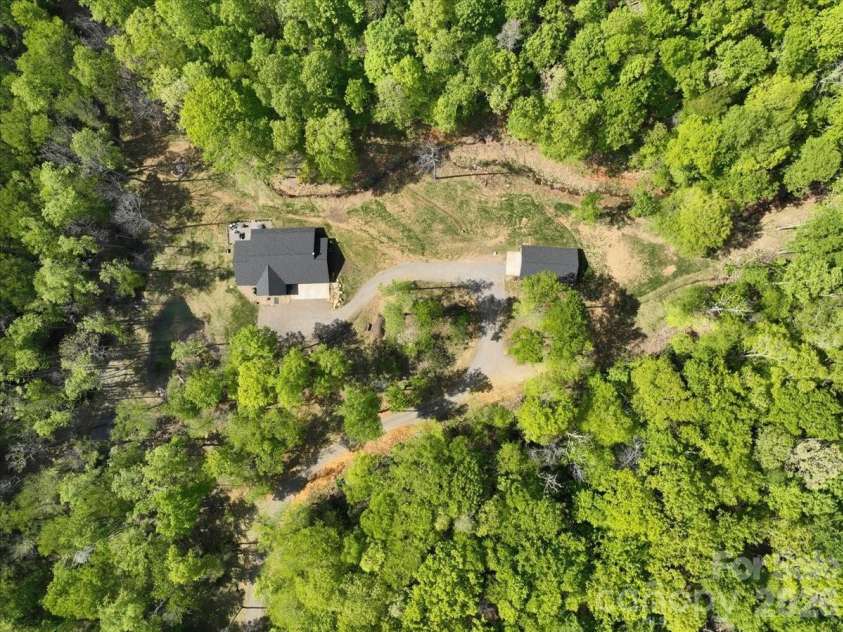 183 Mayfly Court, Spruce Pine, NC 28777.  MLS# CAR4377754, YatesRealty ID 22025. 