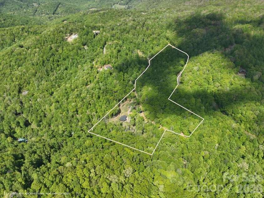 183 Mayfly Court, Spruce Pine, NC 28777.  MLS# CAR4377754, YatesRealty ID 22025. 