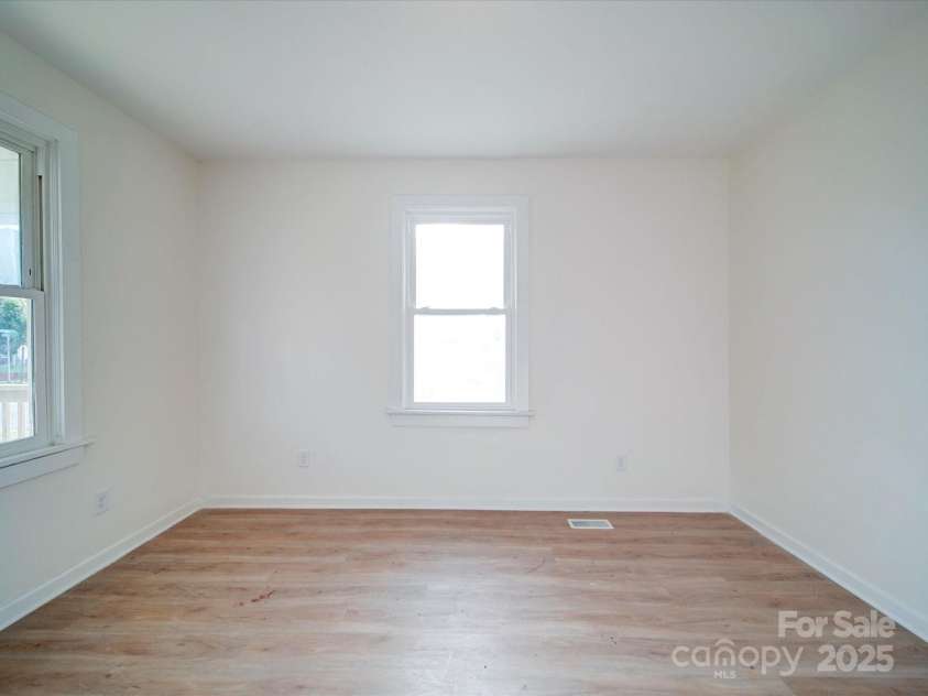 55 Ranlo Avenue, Gastonia, NC 28054.  MLS# CAR4253753, YatesRealty ID 22025. 