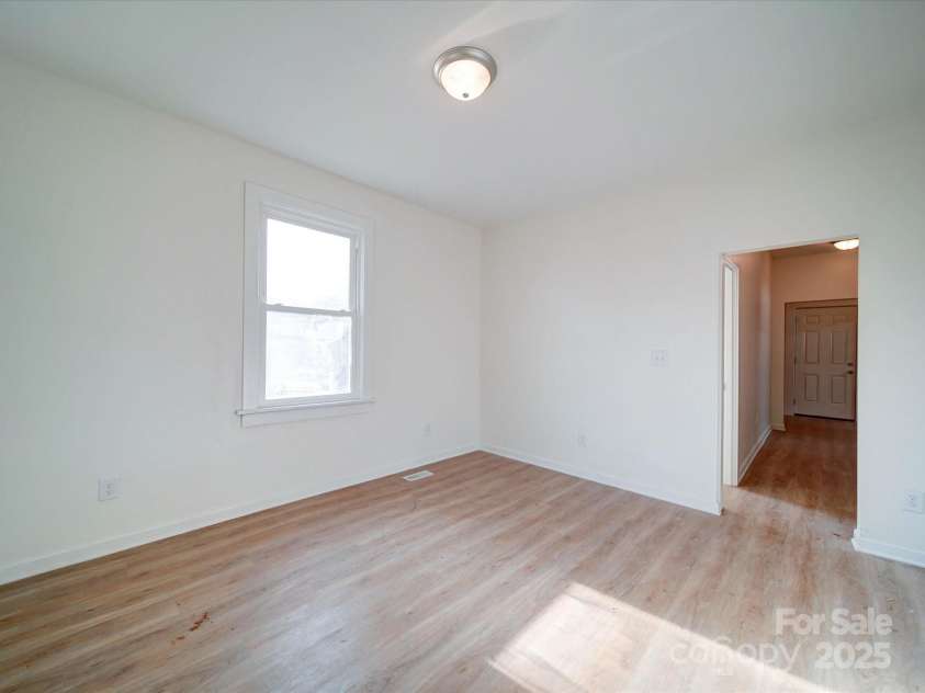 55 Ranlo Avenue, Gastonia, NC 28054.  MLS# CAR4253753, YatesRealty ID 22025. 