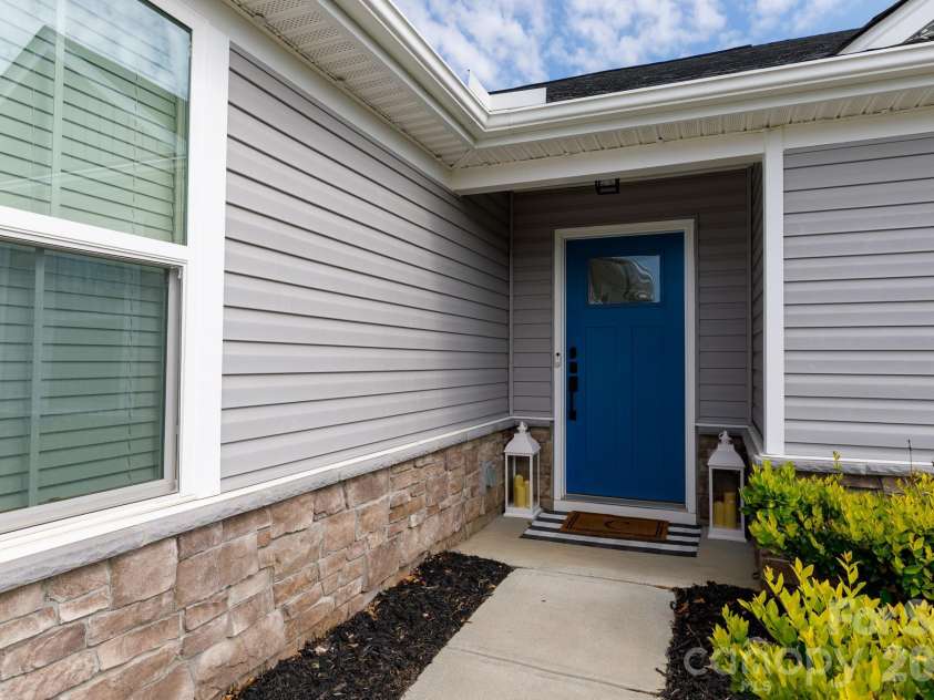 329 Damask Drive, Lancaster, SC 29720.  MLS# CAR4382139, YatesRealty ID 22028. 