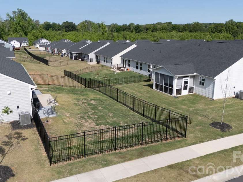 329 Damask Drive, Lancaster, SC 29720.  MLS# CAR4382139, YatesRealty ID 22028. 