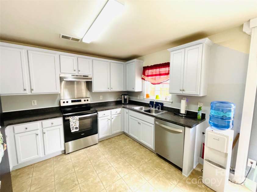 4698 Hannah Drive, Rock Hill, SC 29732.  MLS# CAR4254794, YatesRealty ID 22028. 