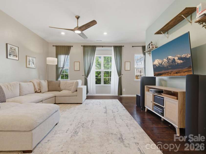 9812 Ainslie Downs Street, Charlotte, NC 28273.  MLS# CAR4375661, YatesRealty ID 22029. 