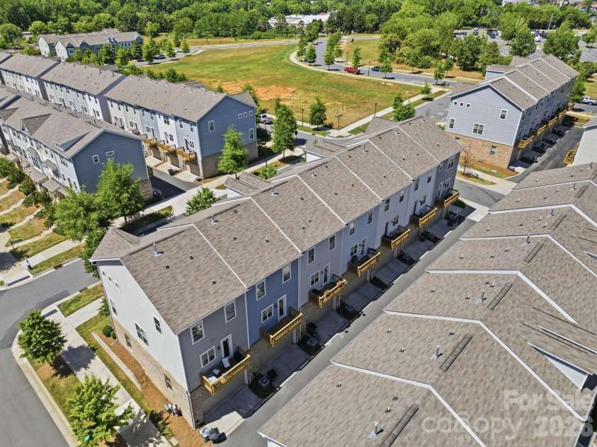 9812 Ainslie Downs Street, Charlotte, NC 28273.  MLS# CAR4375661, YatesRealty ID 22029. 
