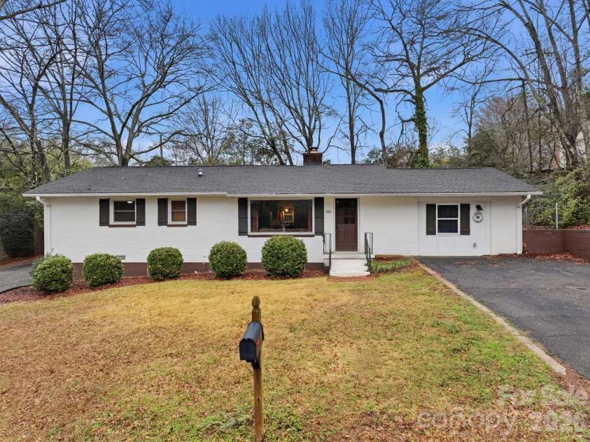 105 College Heights Boulevard, Clemson, SC 29631.  MLS# CAR4381552, YatesRealty ID 22031. 