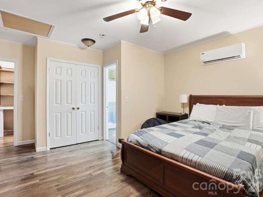 105 College Heights Boulevard, Clemson, SC 29631.  MLS# CAR4381552, YatesRealty ID 22031. 