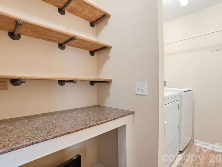 105 College Heights Boulevard, Clemson, SC 29631.  MLS# CAR4381552, YatesRealty ID 22031. 
