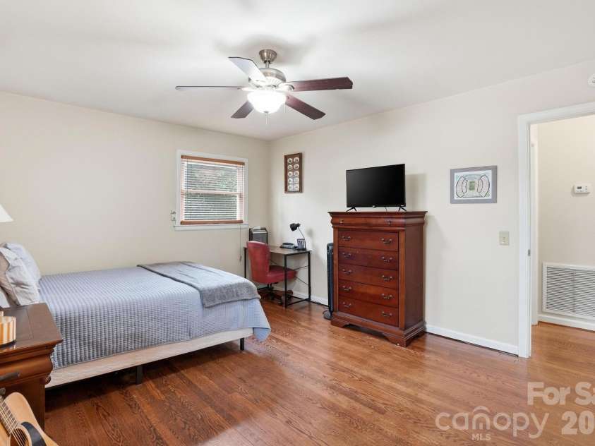 105 College Heights Boulevard, Clemson, SC 29631.  MLS# CAR4381552, YatesRealty ID 22031. 