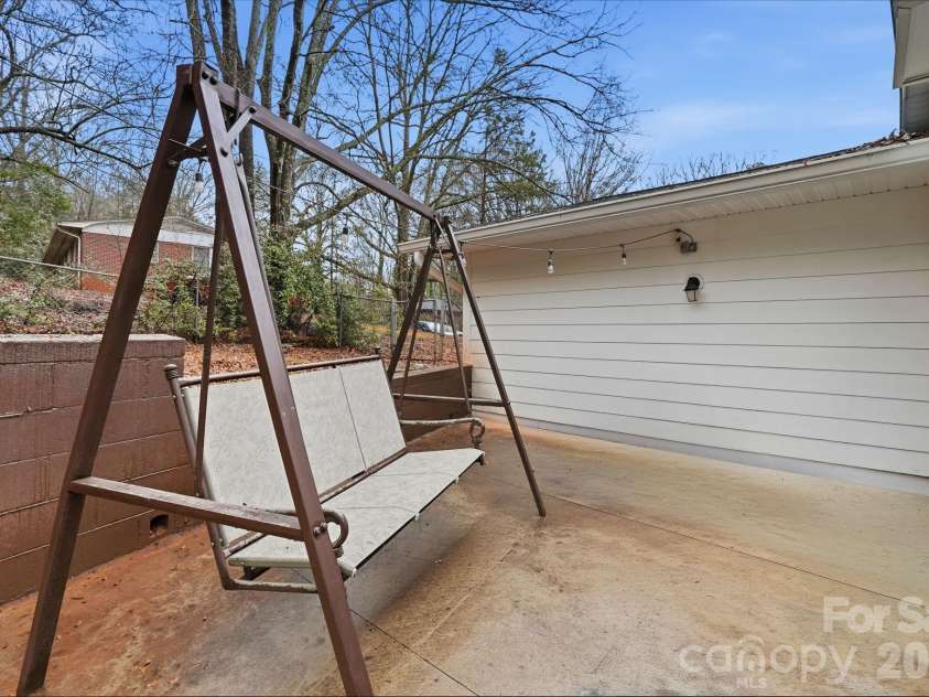 105 College Heights Boulevard, Clemson, SC 29631.  MLS# CAR4381552, YatesRealty ID 22031. 
