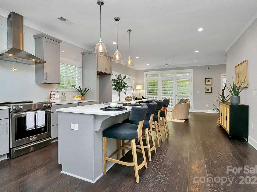 1412 4th Street, Charlotte, NC 28208.  MLS# CAR4246261, YatesRealty ID 22032. Gorgeous Kitchen