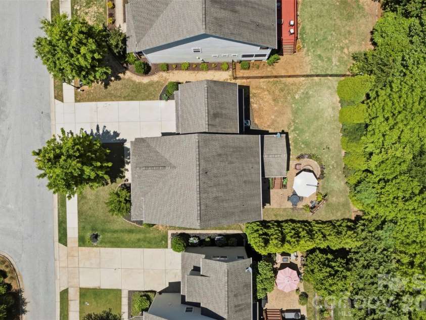 2028 Brightflower Lane, York, SC 29745.  MLS# CAR4380047, YatesRealty ID 22032. 