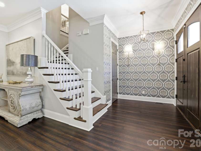 1909 Maryland Avenue, Charlotte, NC 28209.  MLS# CAR4382201, YatesRealty ID 22033. 