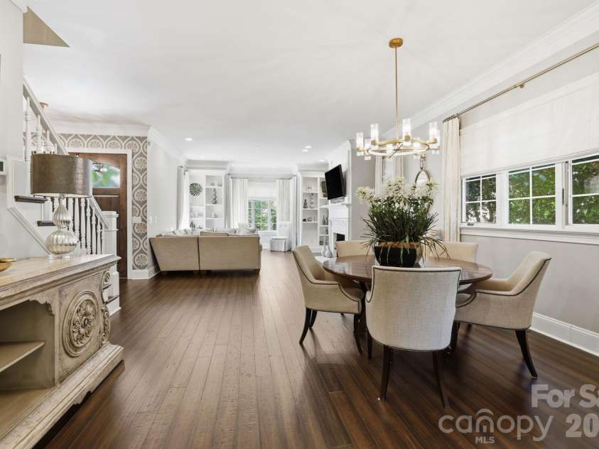 1909 Maryland Avenue, Charlotte, NC 28209.  MLS# CAR4382201, YatesRealty ID 22033. 
