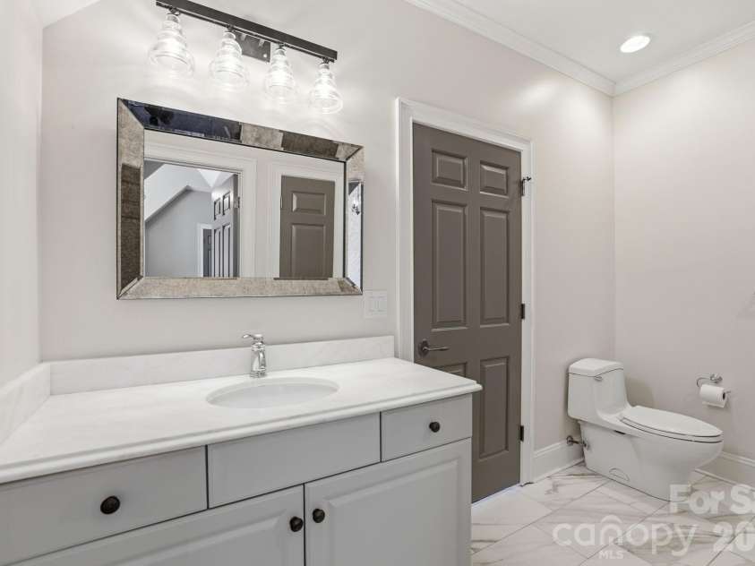 1909 Maryland Avenue, Charlotte, NC 28209.  MLS# CAR4382201, YatesRealty ID 22033. 