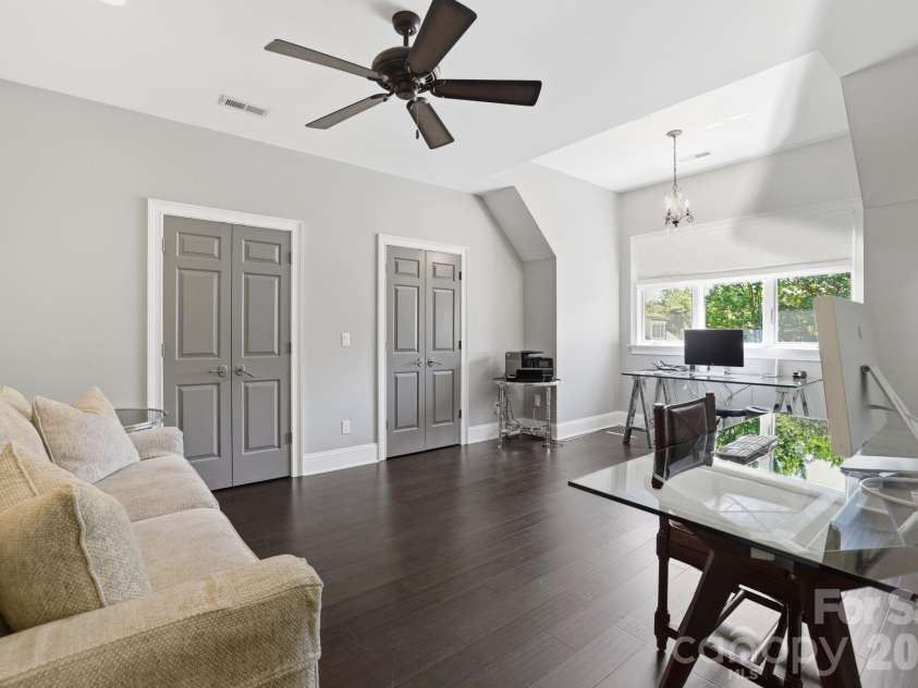 1909 Maryland Avenue, Charlotte, NC 28209.  MLS# CAR4382201, YatesRealty ID 22033. 