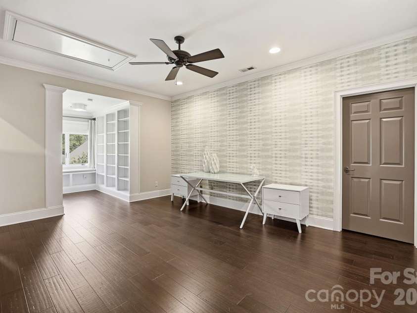 1909 Maryland Avenue, Charlotte, NC 28209.  MLS# CAR4382201, YatesRealty ID 22033. 