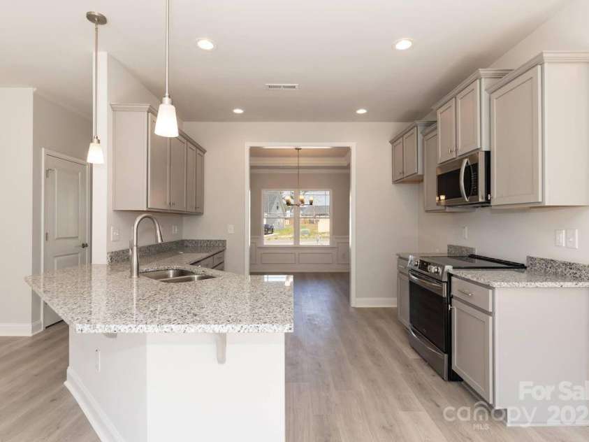 236 Mountain Island Road, Statesville, NC 28677.  MLS# CAR4261234, YatesRealty ID 22033. 