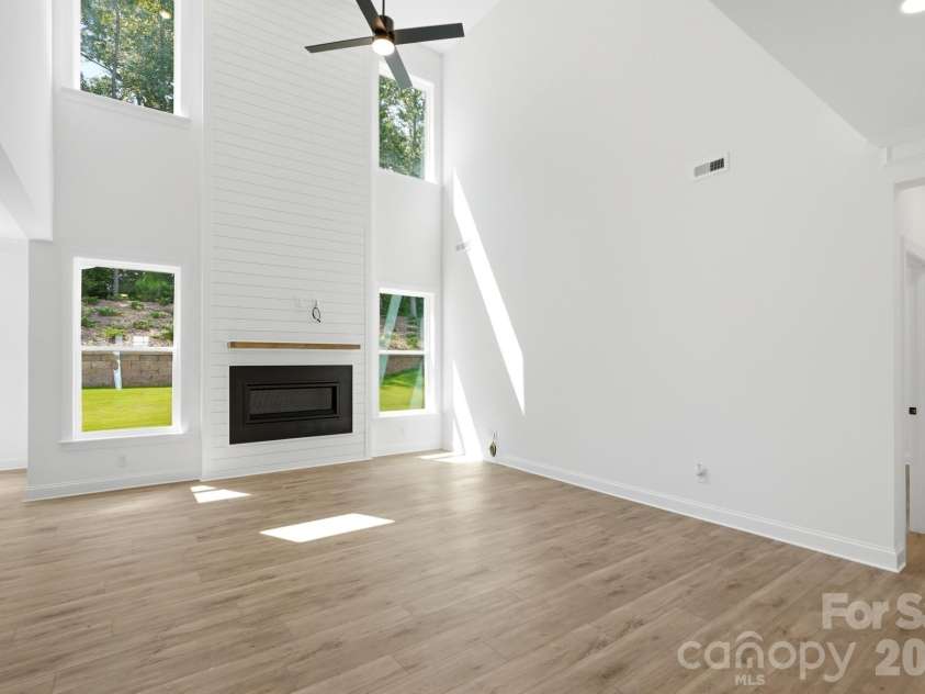 5068 McLaughlin Loop, Waxhaw, NC 28173.  MLS# CAR4375296, YatesRealty ID 22034. 