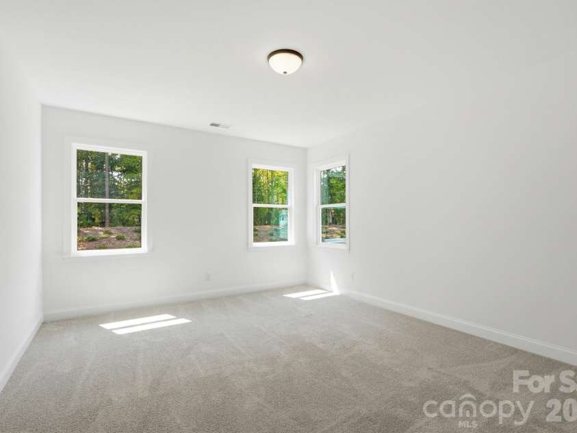 5068 McLaughlin Loop, Waxhaw, NC 28173.  MLS# CAR4375296, YatesRealty ID 22034. 