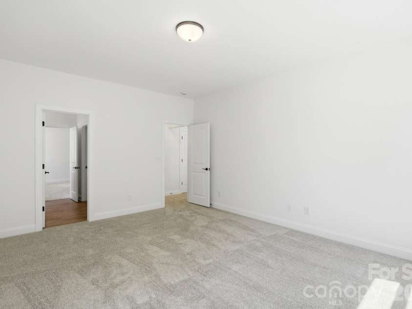 5068 McLaughlin Loop, Waxhaw, NC 28173.  MLS# CAR4375296, YatesRealty ID 22034. 