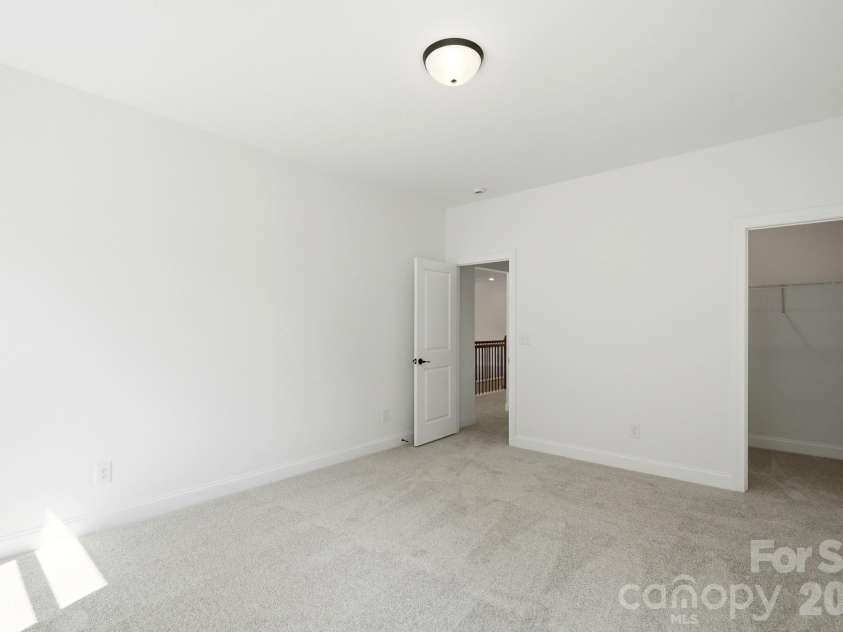 5068 McLaughlin Loop, Waxhaw, NC 28173.  MLS# CAR4375296, YatesRealty ID 22034. 