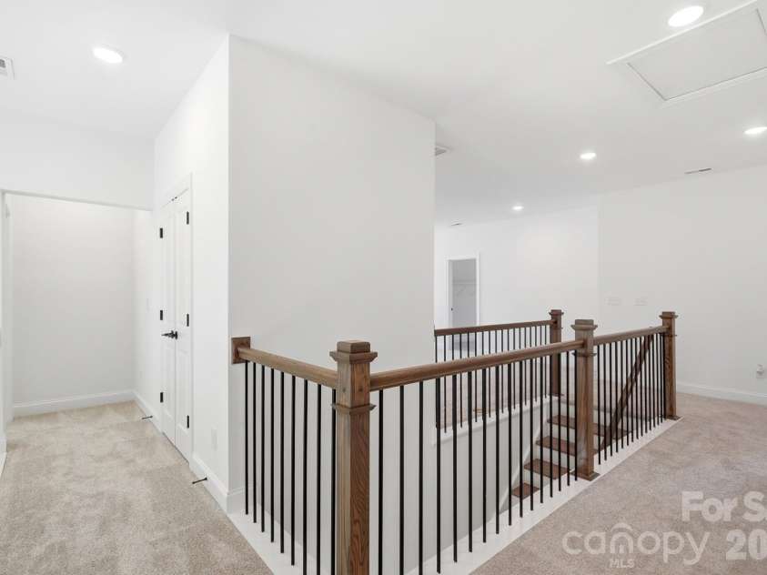 5068 McLaughlin Loop, Waxhaw, NC 28173.  MLS# CAR4375296, YatesRealty ID 22034. 