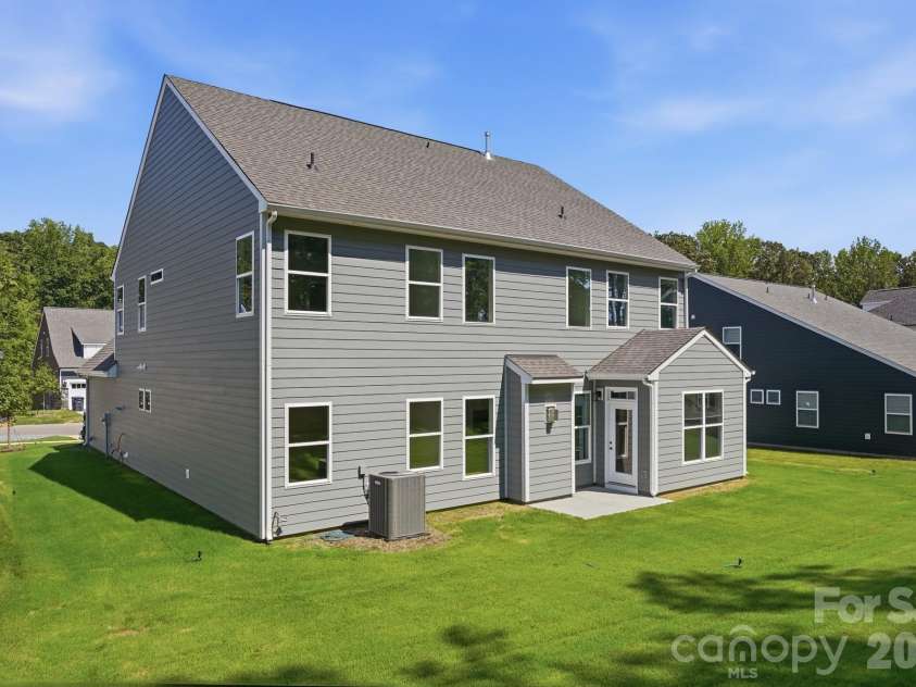5068 McLaughlin Loop, Waxhaw, NC 28173.  MLS# CAR4375296, YatesRealty ID 22034. 