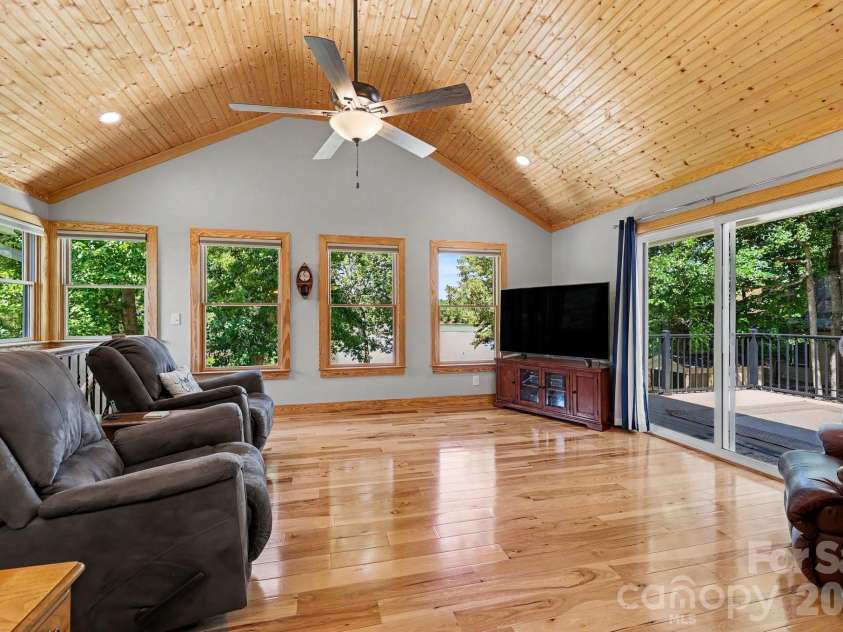 260 Knollwood Drive, Salisbury, NC 28146.  MLS# CAR4381528, YatesRealty ID 22035. 
