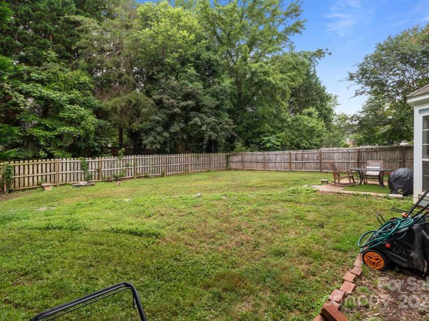 8906 Pickering Grove Lane, Charlotte, NC 28216.  MLS# CAR4291969, YatesRealty ID 22035. 