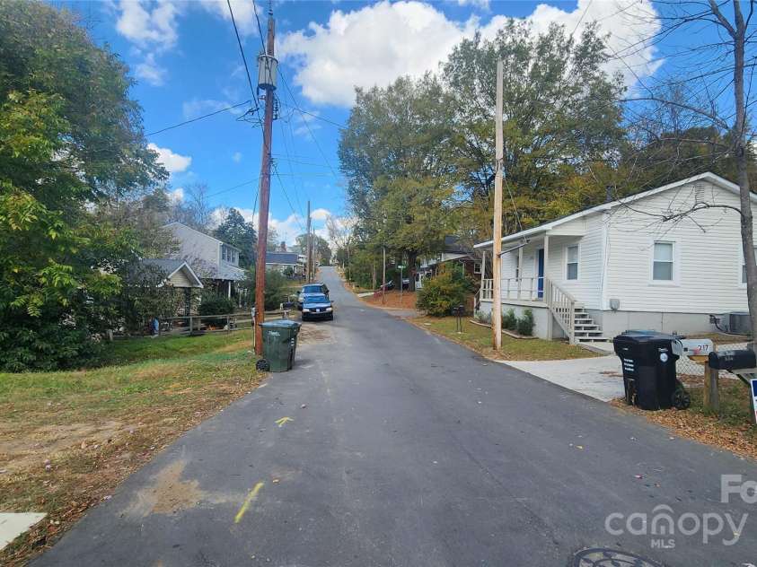 210 Mahan Street, Concord, NC 28025.  MLS# CAR4263040, YatesRealty ID 22037. 