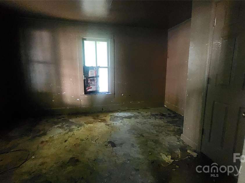 210 Mahan Street, Concord, NC 28025.  MLS# CAR4263040, YatesRealty ID 22037. 