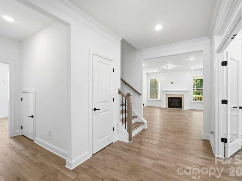 722 Clovis Street, Rock Hill, SC 29730.  MLS# CAR4375273, YatesRealty ID 22037. Entryway