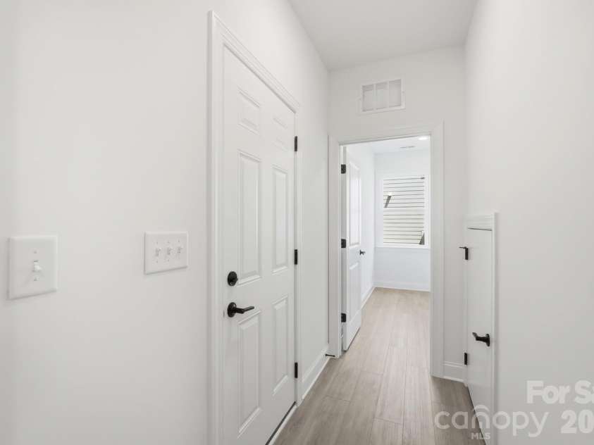722 Clovis Street, Rock Hill, SC 29730.  MLS# CAR4375273, YatesRealty ID 22037. Hallway