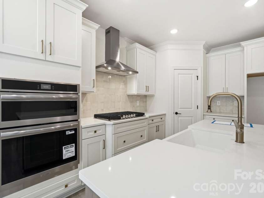 722 Clovis Street, Rock Hill, SC 29730.  MLS# CAR4375273, YatesRealty ID 22037. Kitchen